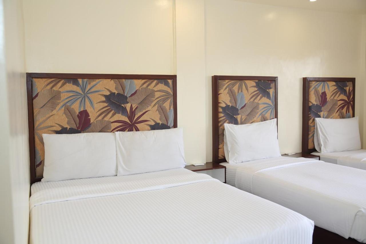 Eon Centennial Resort Hotel & Waterpark 일로일로 외부 사진