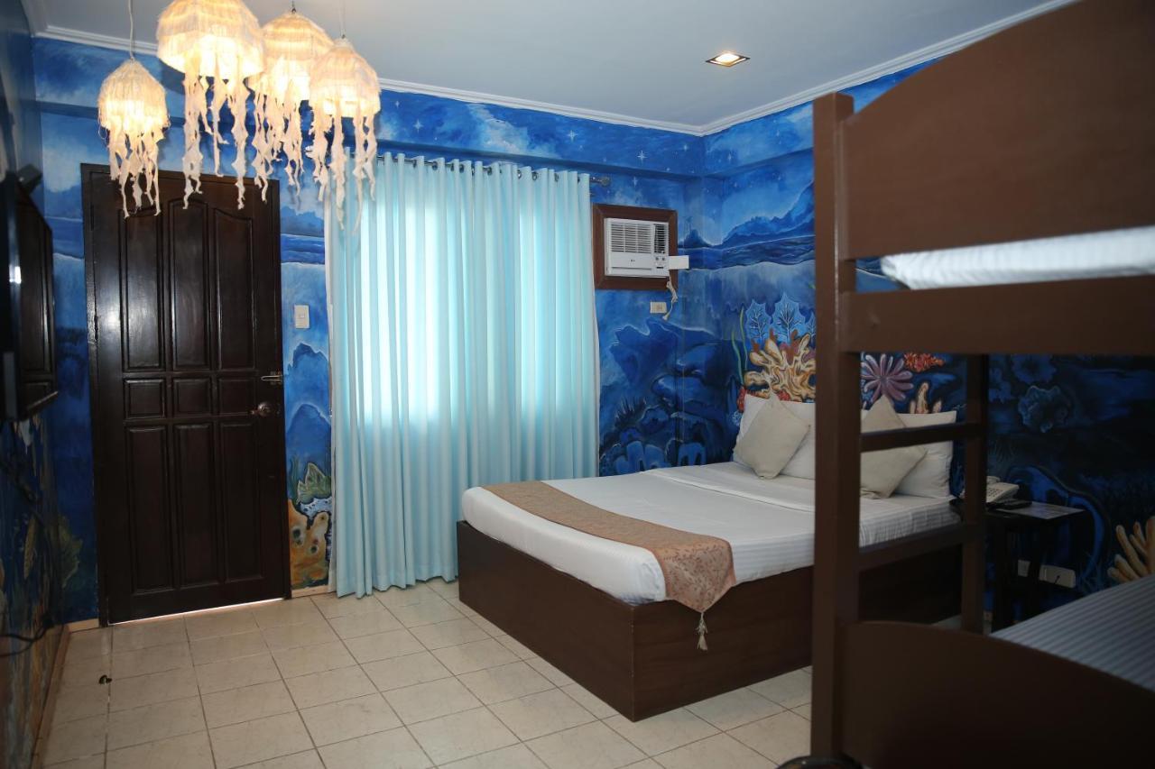 Eon Centennial Resort Hotel & Waterpark 일로일로 외부 사진