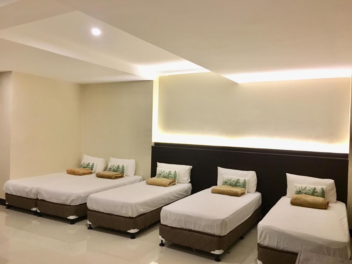 Eon Centennial Resort Hotel & Waterpark 일로일로 외부 사진