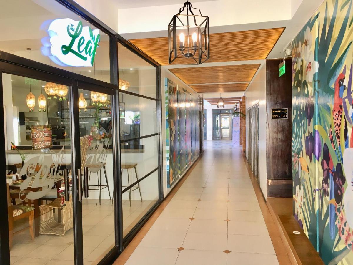 Eon Centennial Resort Hotel & Waterpark 일로일로 외부 사진