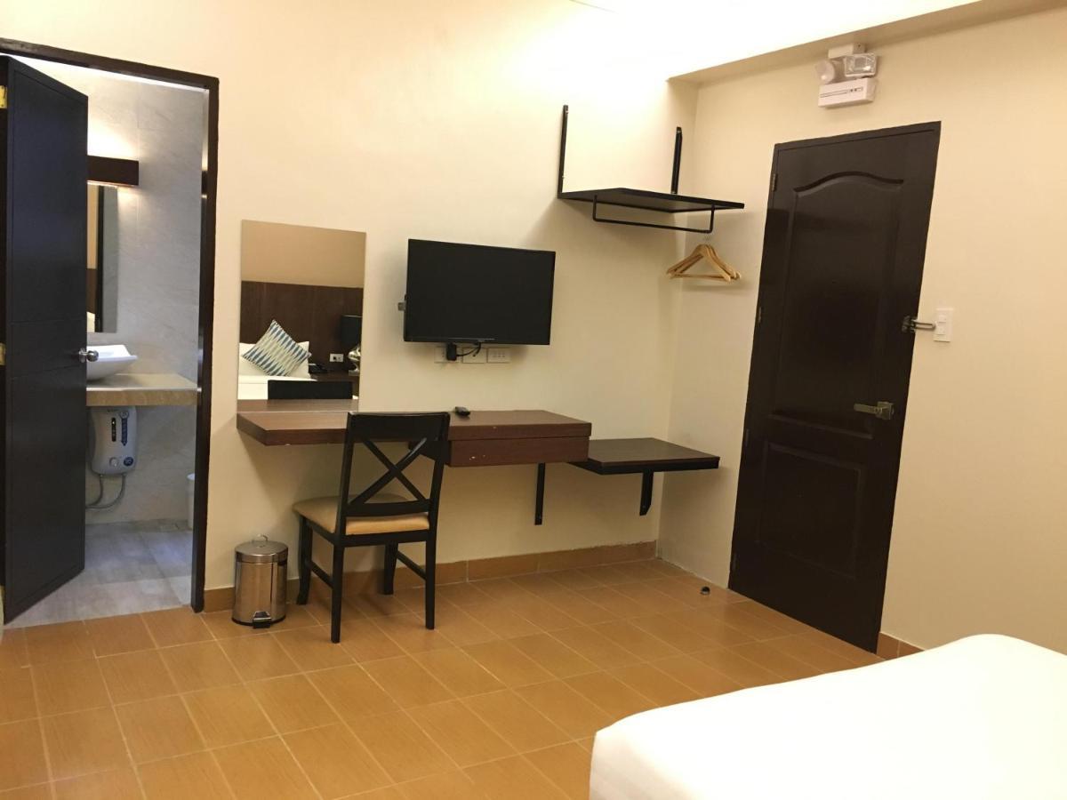 Eon Centennial Resort Hotel & Waterpark 일로일로 외부 사진