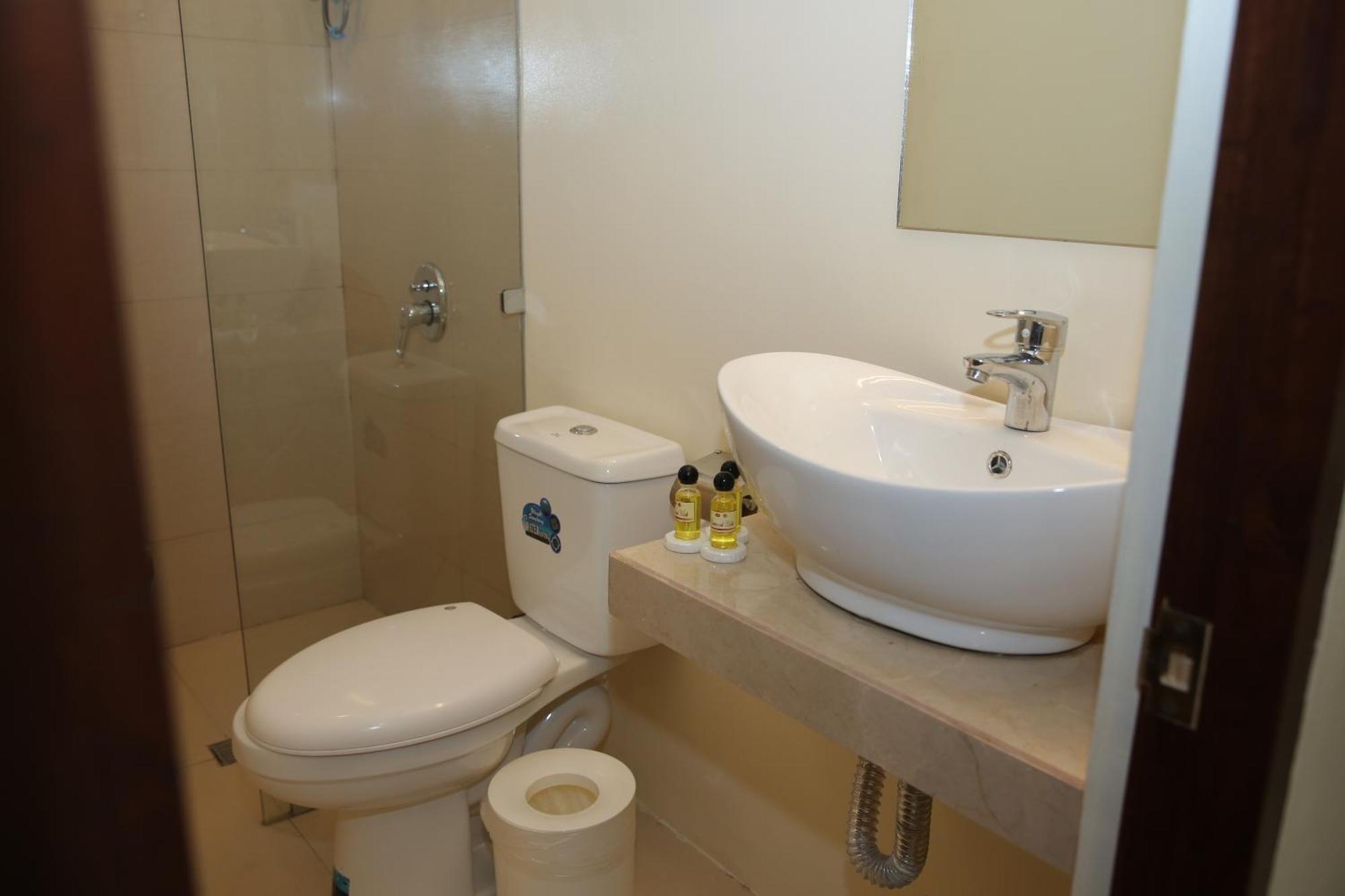 Eon Centennial Resort Hotel & Waterpark 일로일로 객실 사진